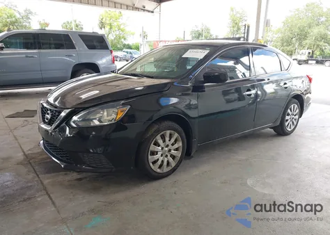 2017 Nissan Sentra S z USA, uszkodzony, nr VIN 3N1AB7AP5HY353499